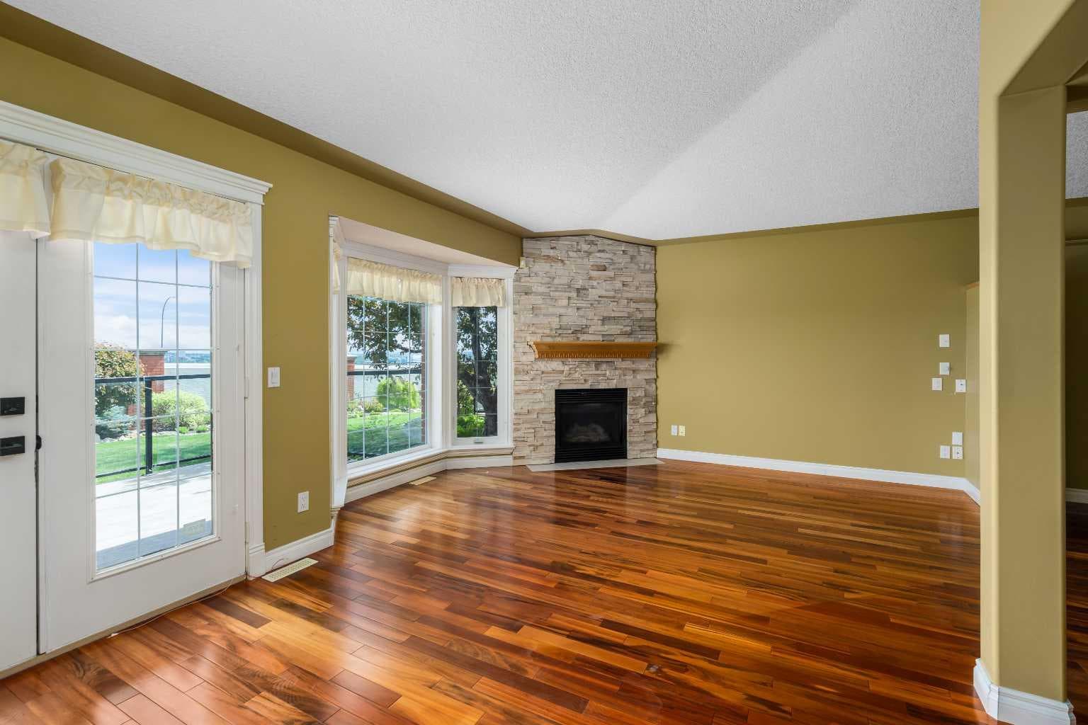 35 Prominence Path SW