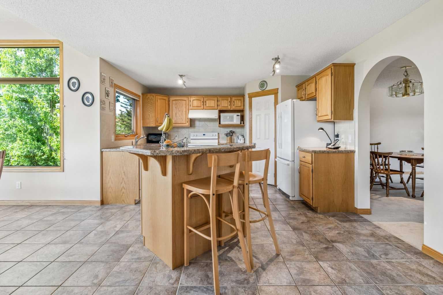 127 Edgeridge Close NW