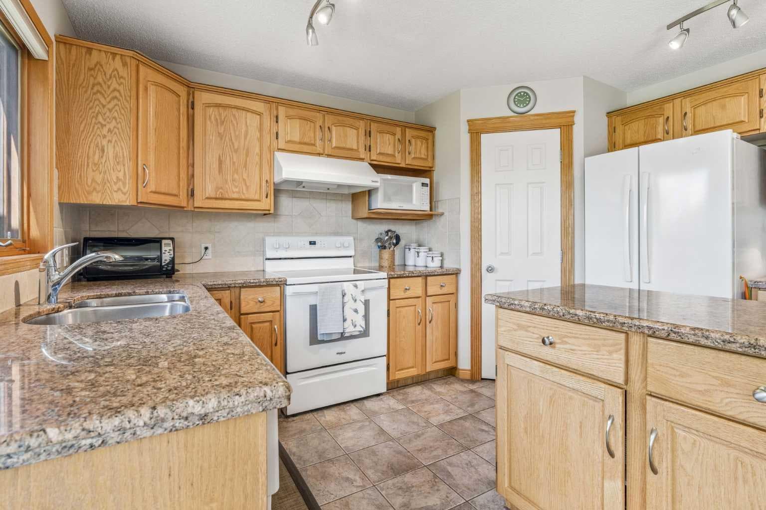 127 Edgeridge Close NW