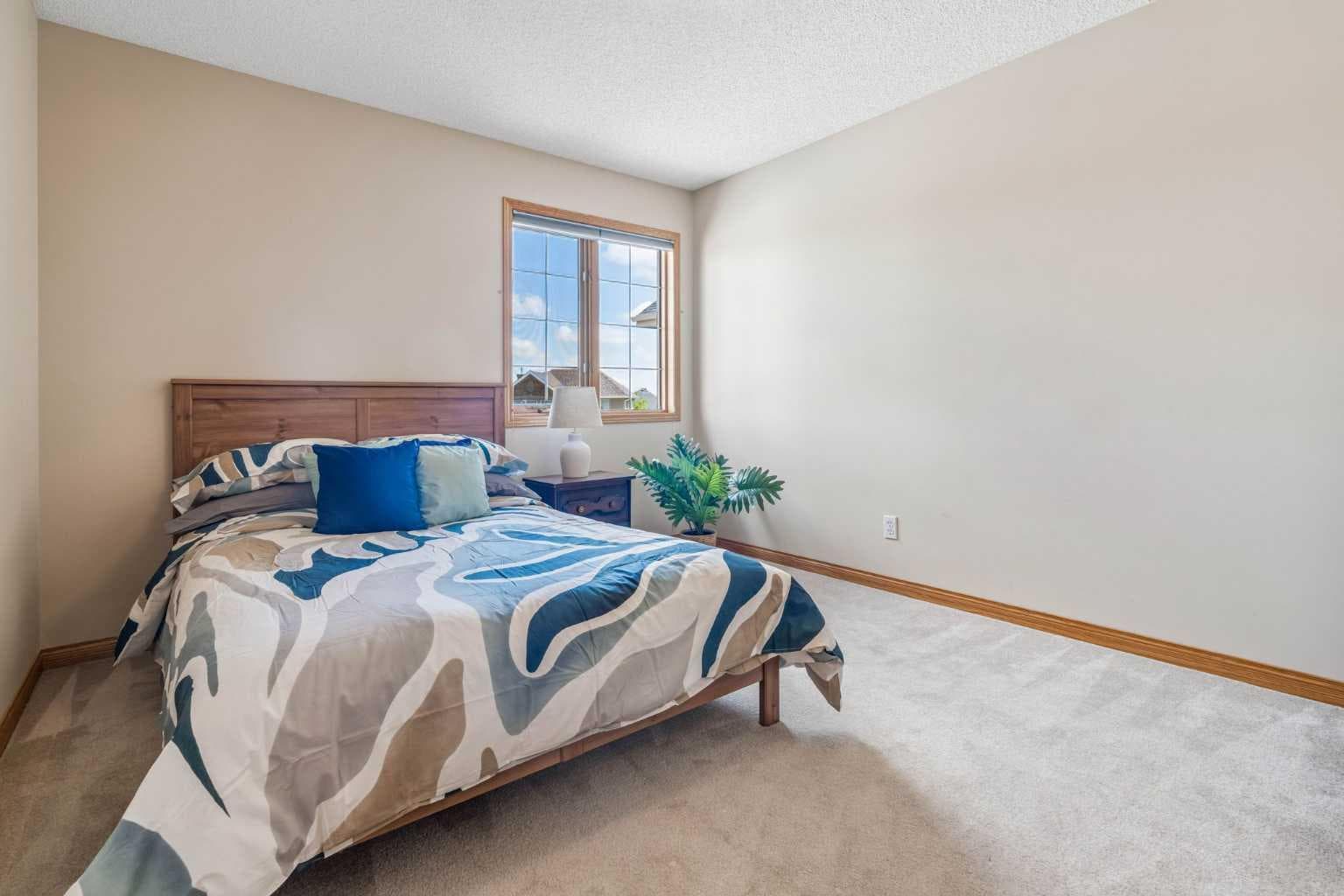 127 Edgeridge Close NW