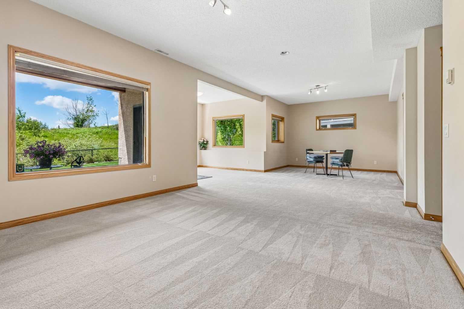 127 Edgeridge Close NW