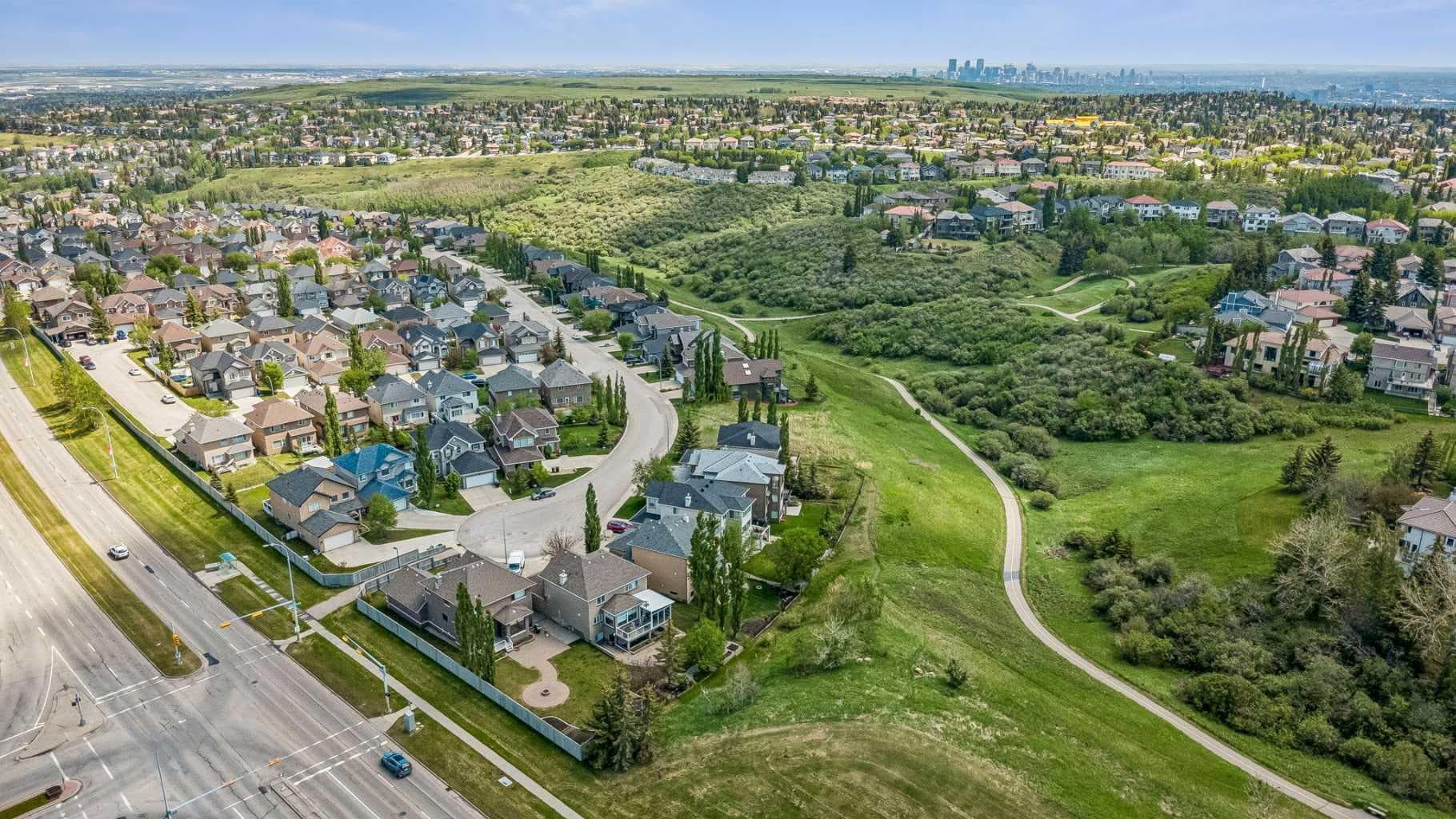 127 Edgeridge Close NW