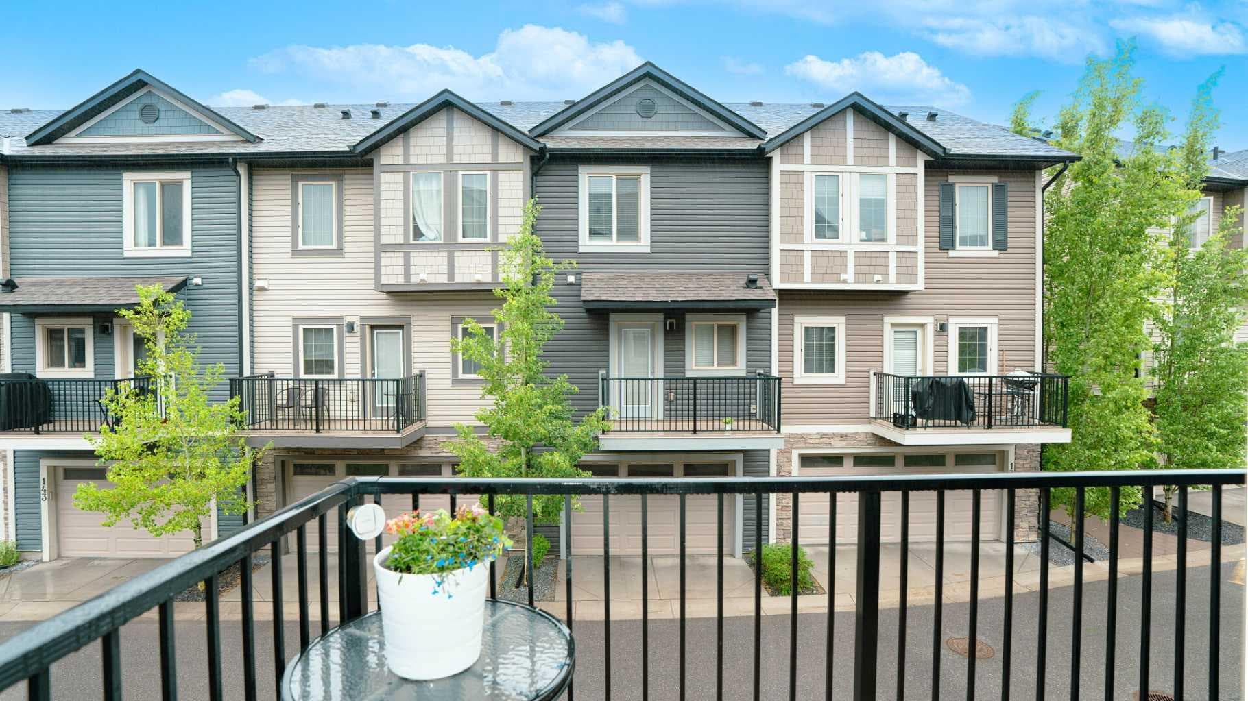 340 Legacy Point SE