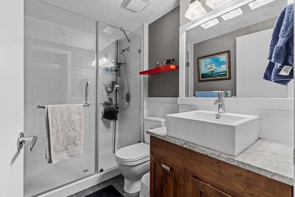105, 106 Stewart Creek Landing 
