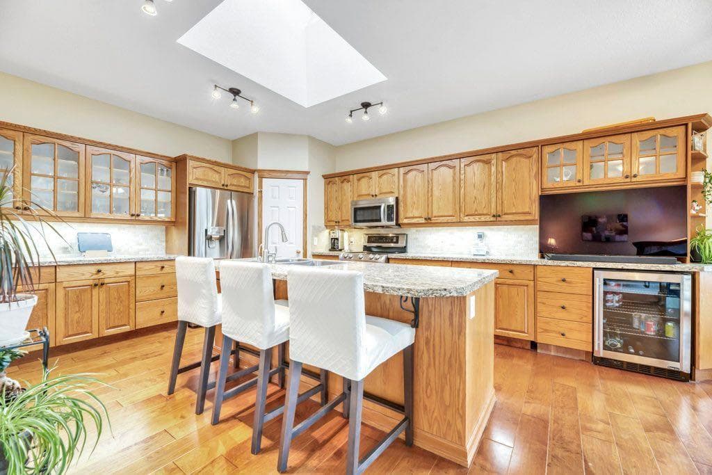 199 Lakeside Greens Court 