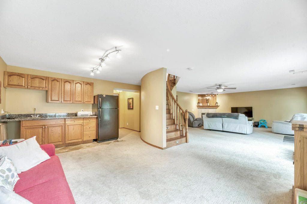 199 Lakeside Greens Court 