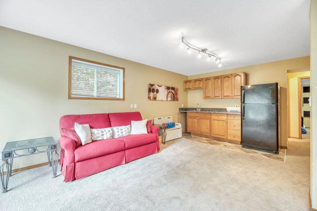 199 Lakeside Greens Court 