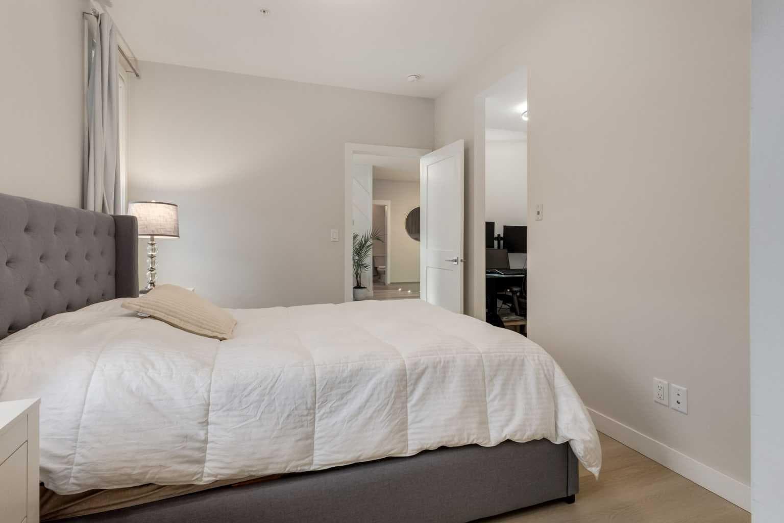 3205, 200 Seton Circle SE