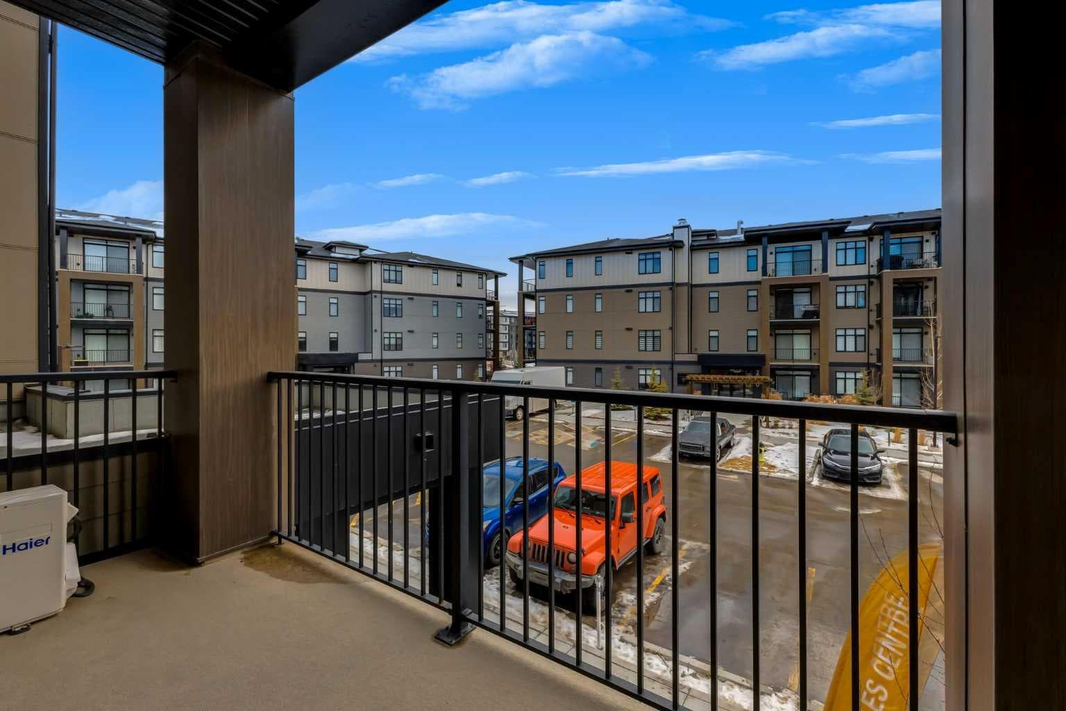 3205, 200 Seton Circle SE