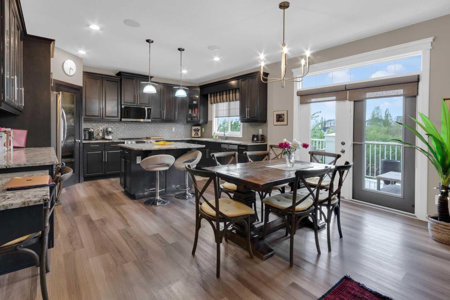 172 Ridge View Close 