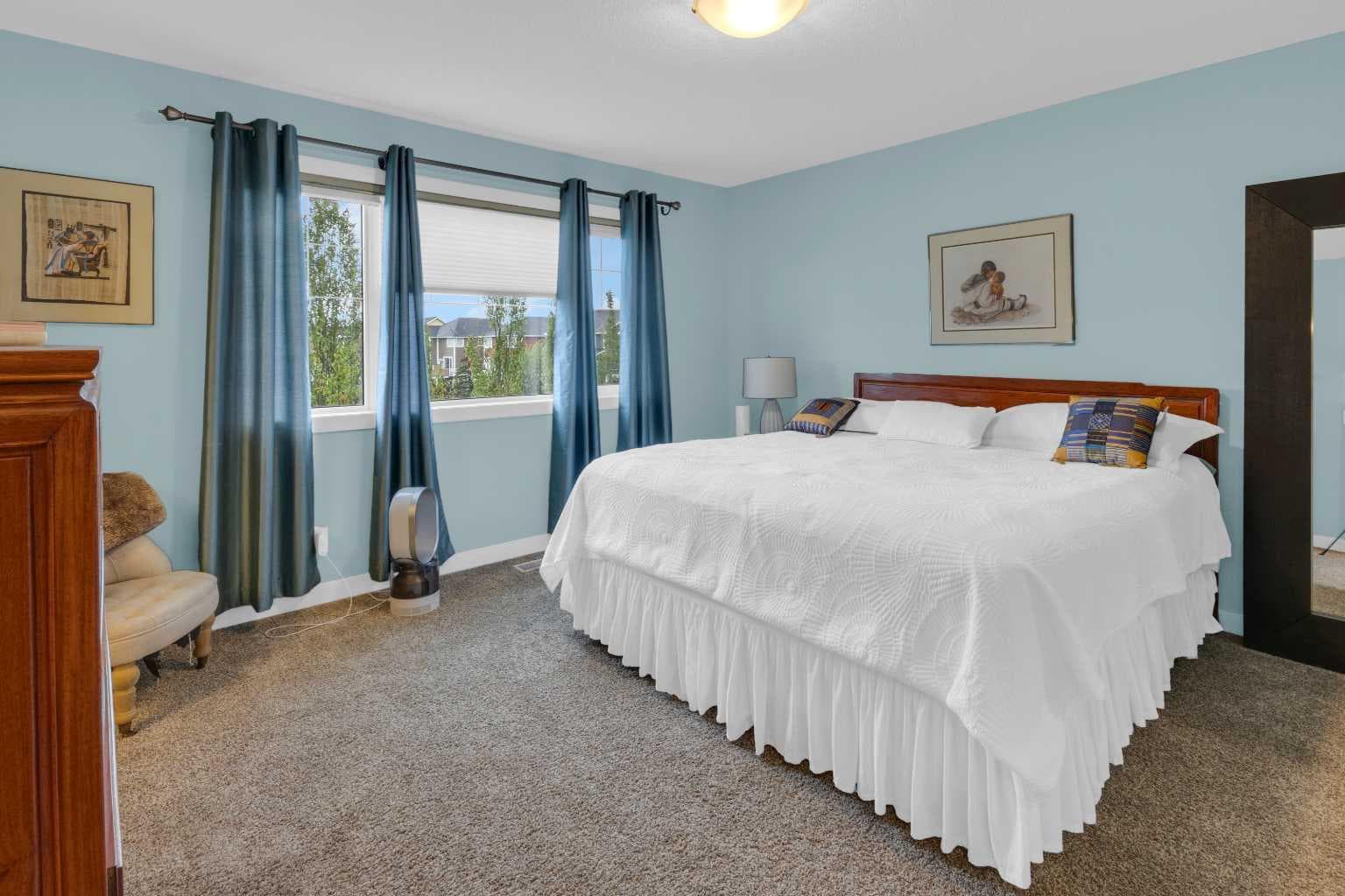 172 Ridge View Close 