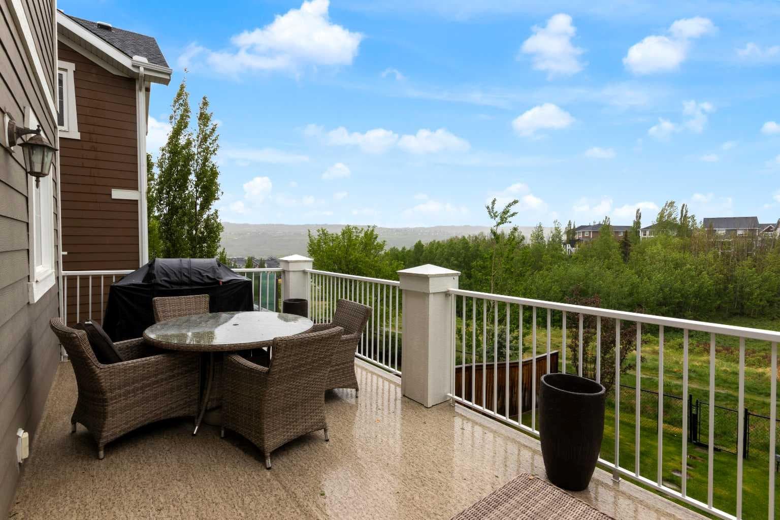 172 Ridge View Close 