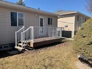 140 Dovista Court SE