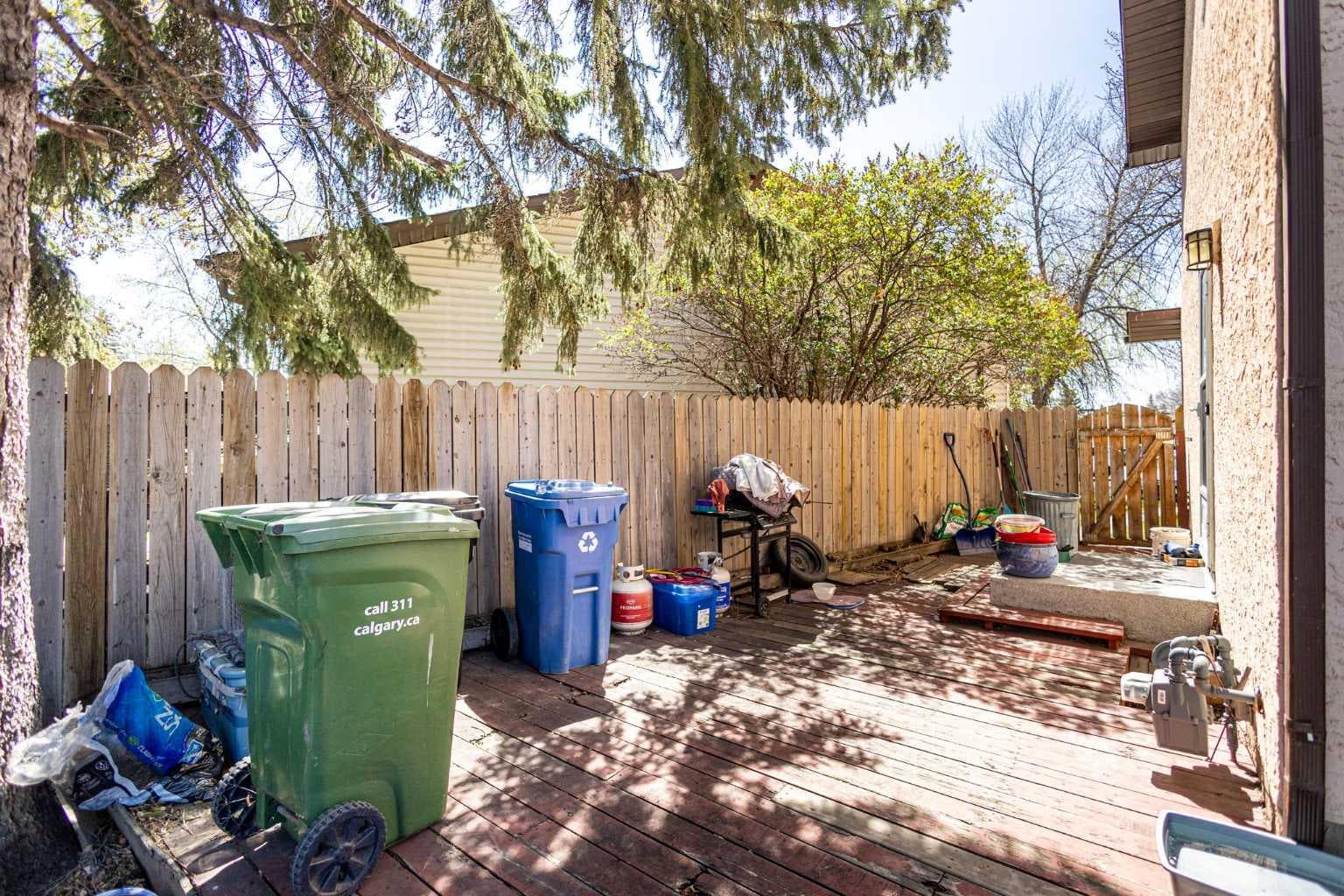 252 Templeview Way NE