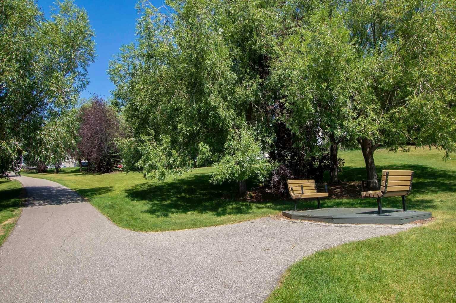 102, 500 Rocky Vista Gardens NW