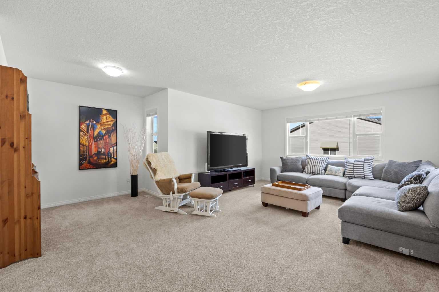 318 Coopers Drive SW