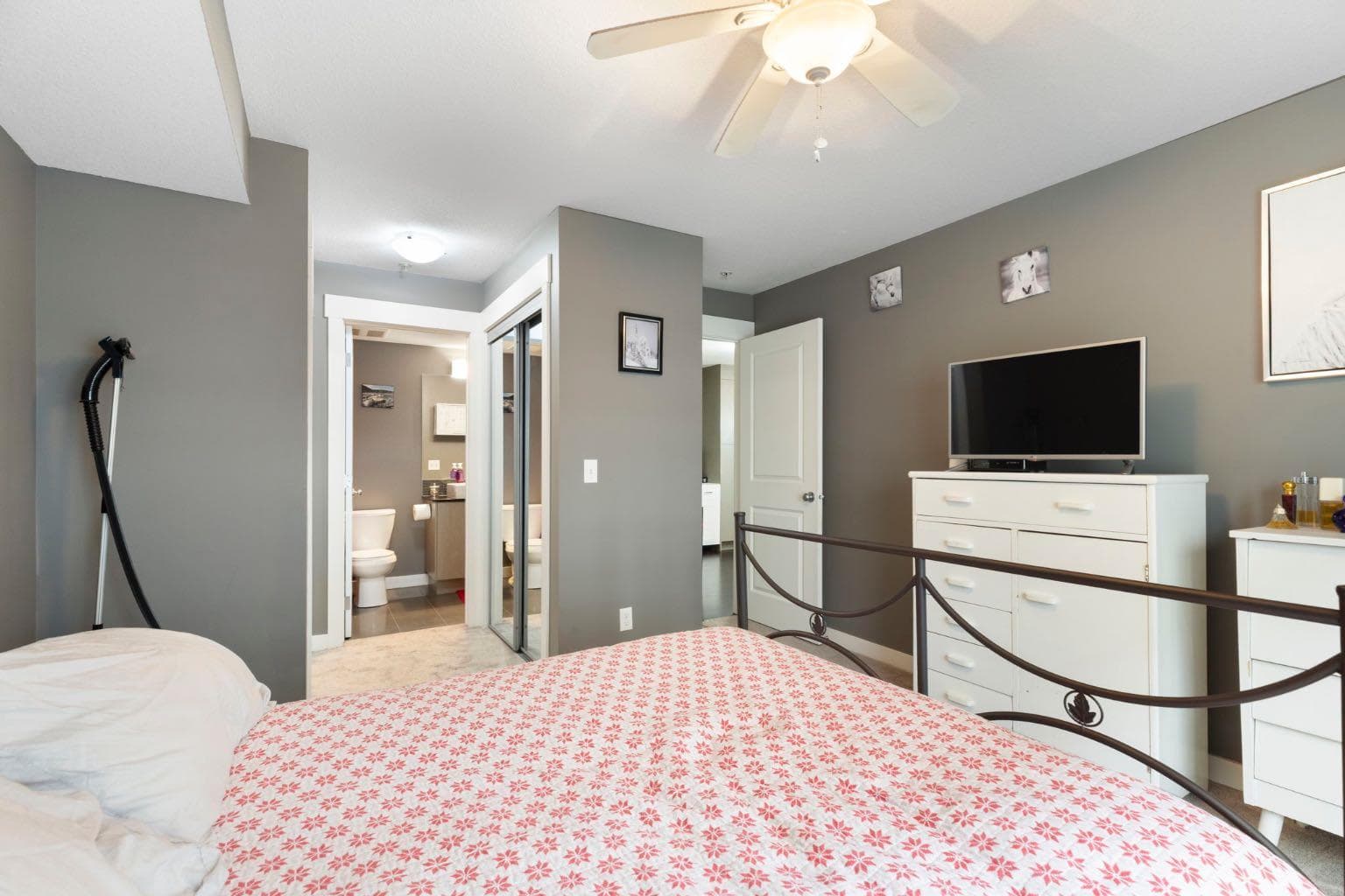 3206, 240 Skyview Ranch Road NE