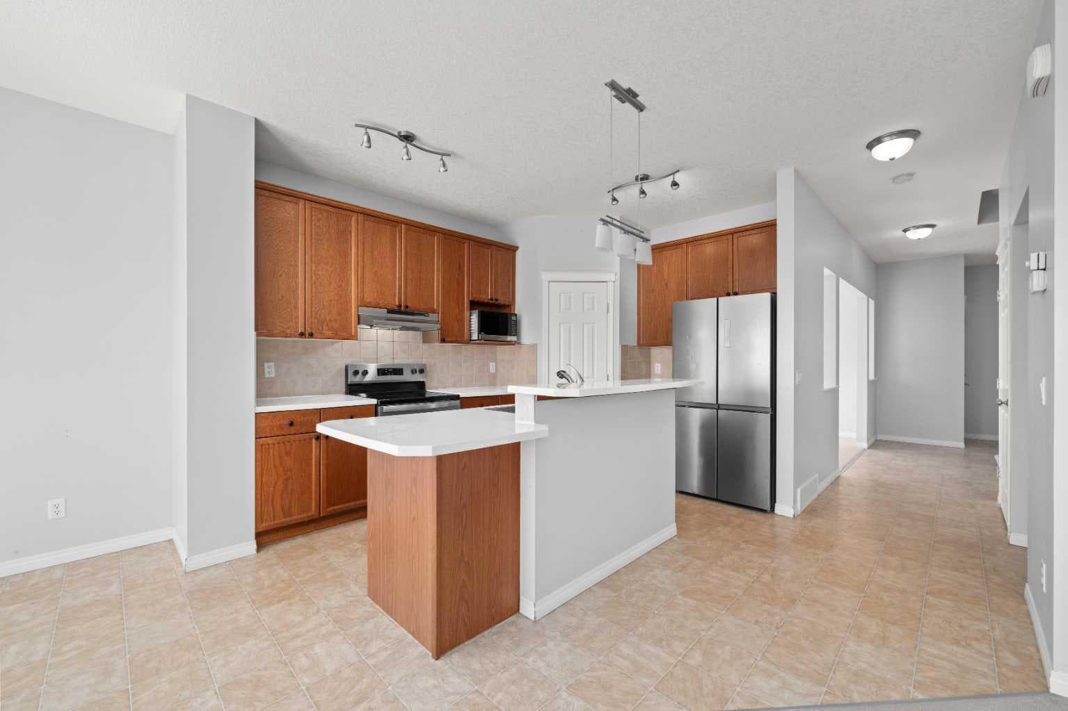 102 Kincora Glen Mews NW