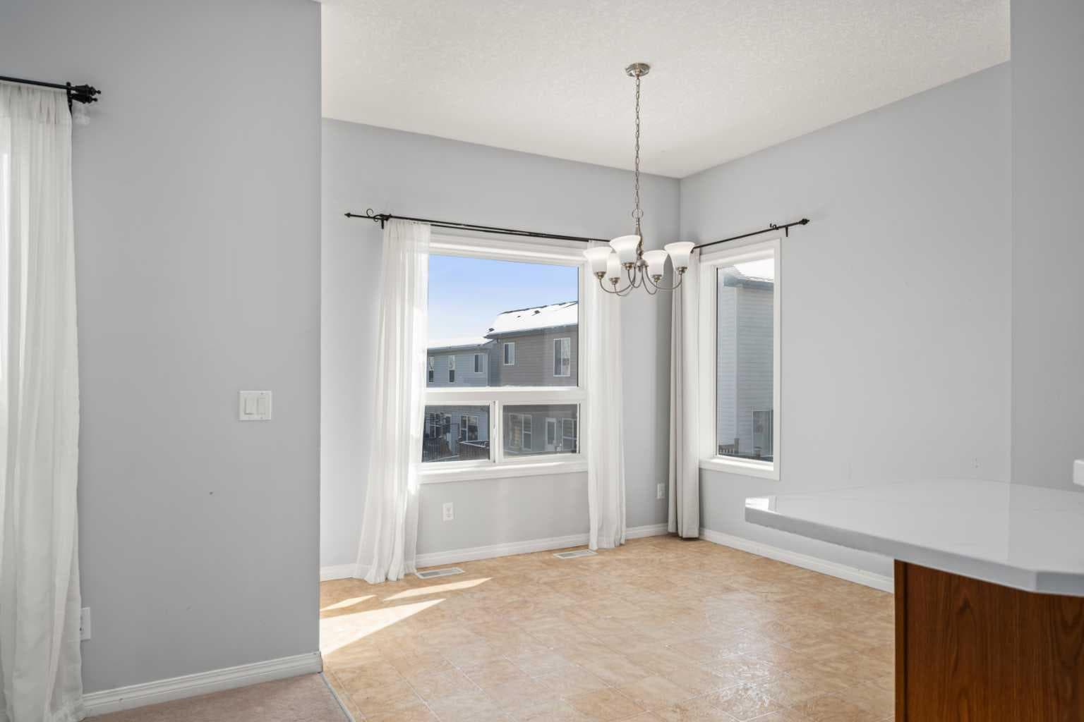 102 Kincora Glen Mews NW
