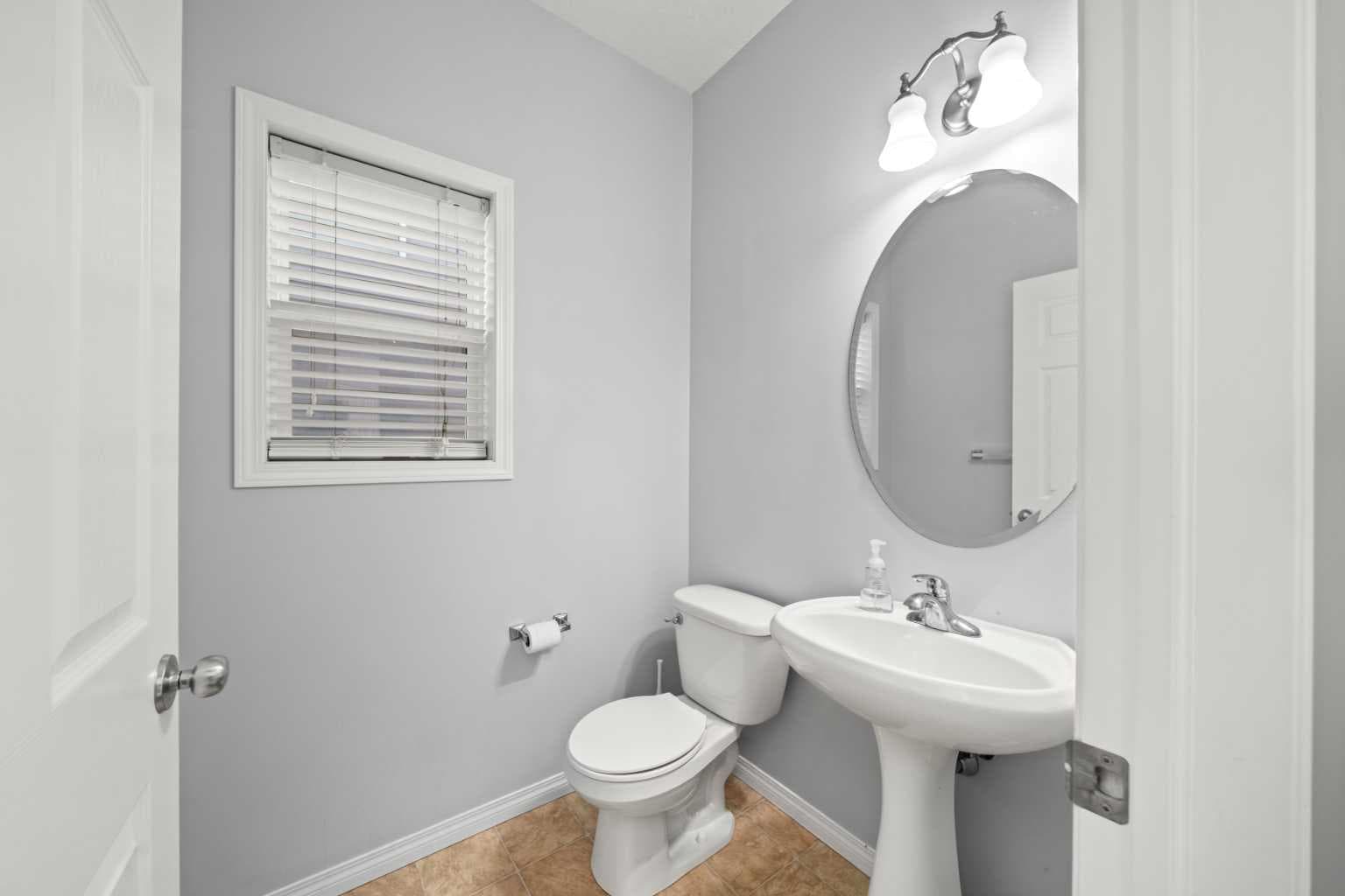 102 Kincora Glen Mews NW