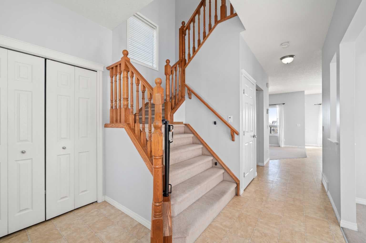102 Kincora Glen Mews NW