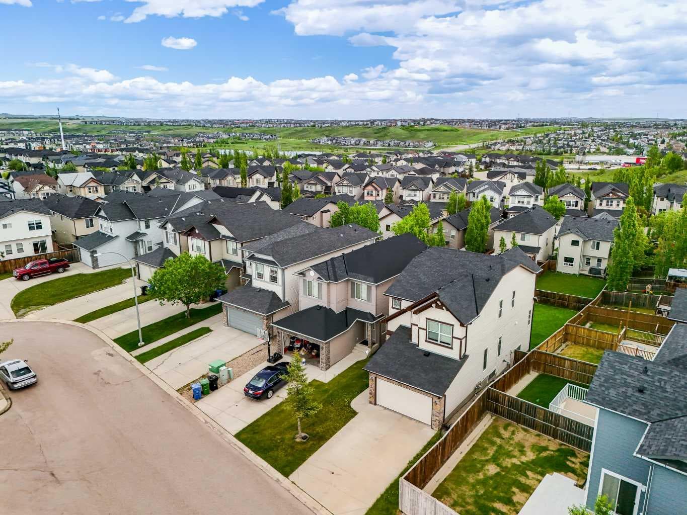 102 Kincora Glen Mews NW
