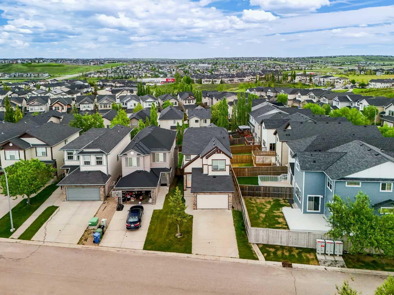 102 Kincora Glen Mews NW