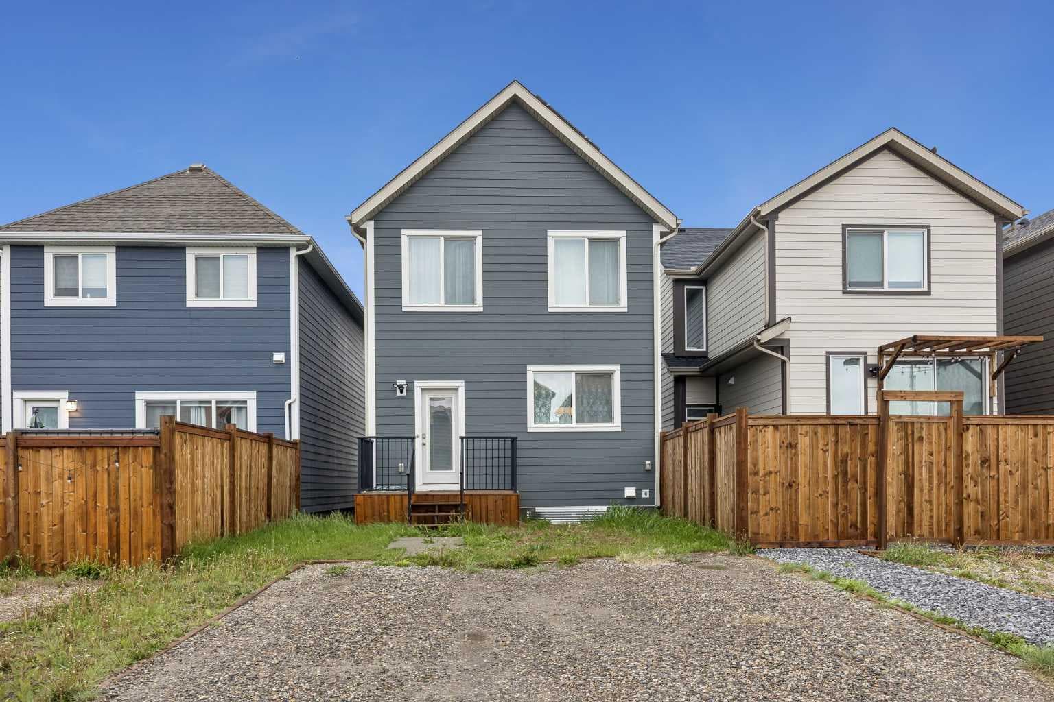 291 Magnolia Square SE