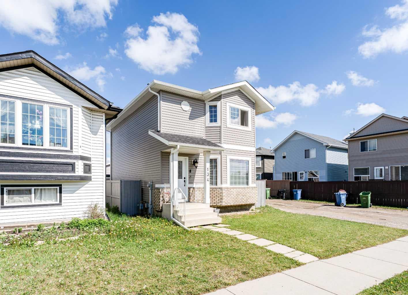 134 Tarawood Lane NE