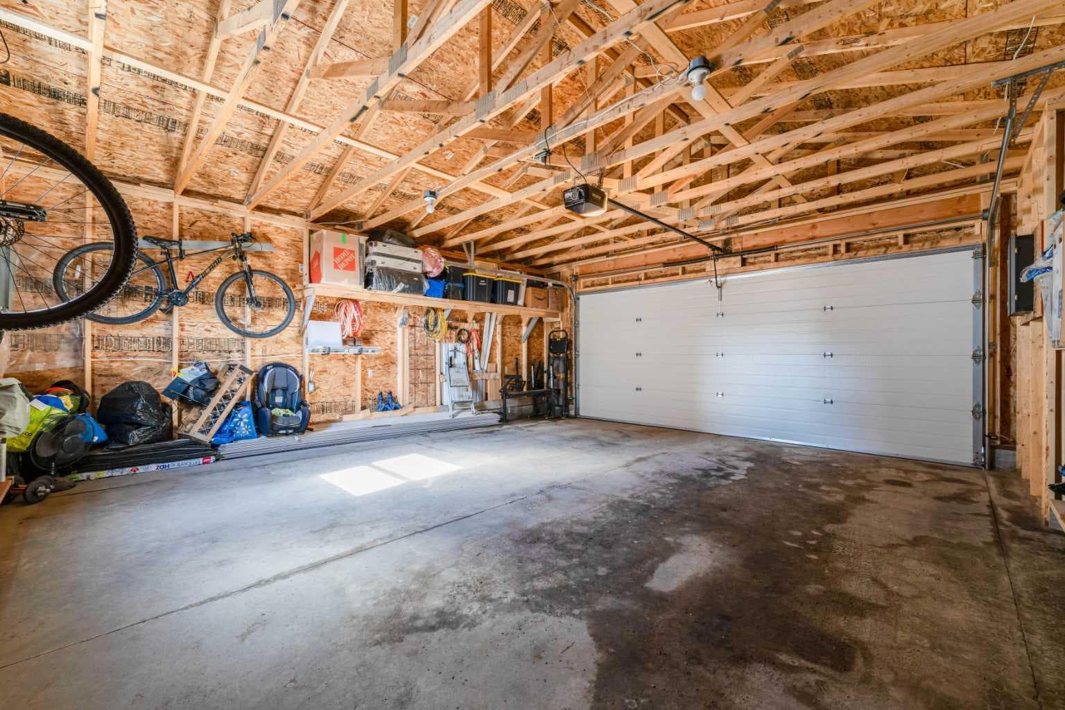 134 Tarawood Lane NE