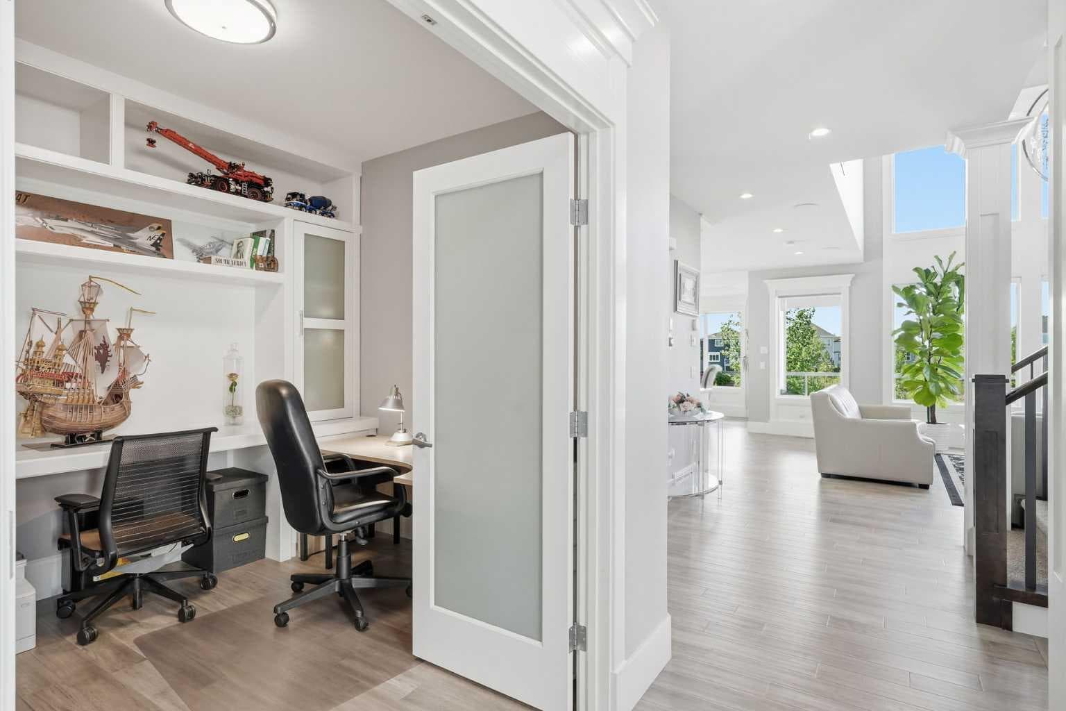 160 Kinniburgh Loop 