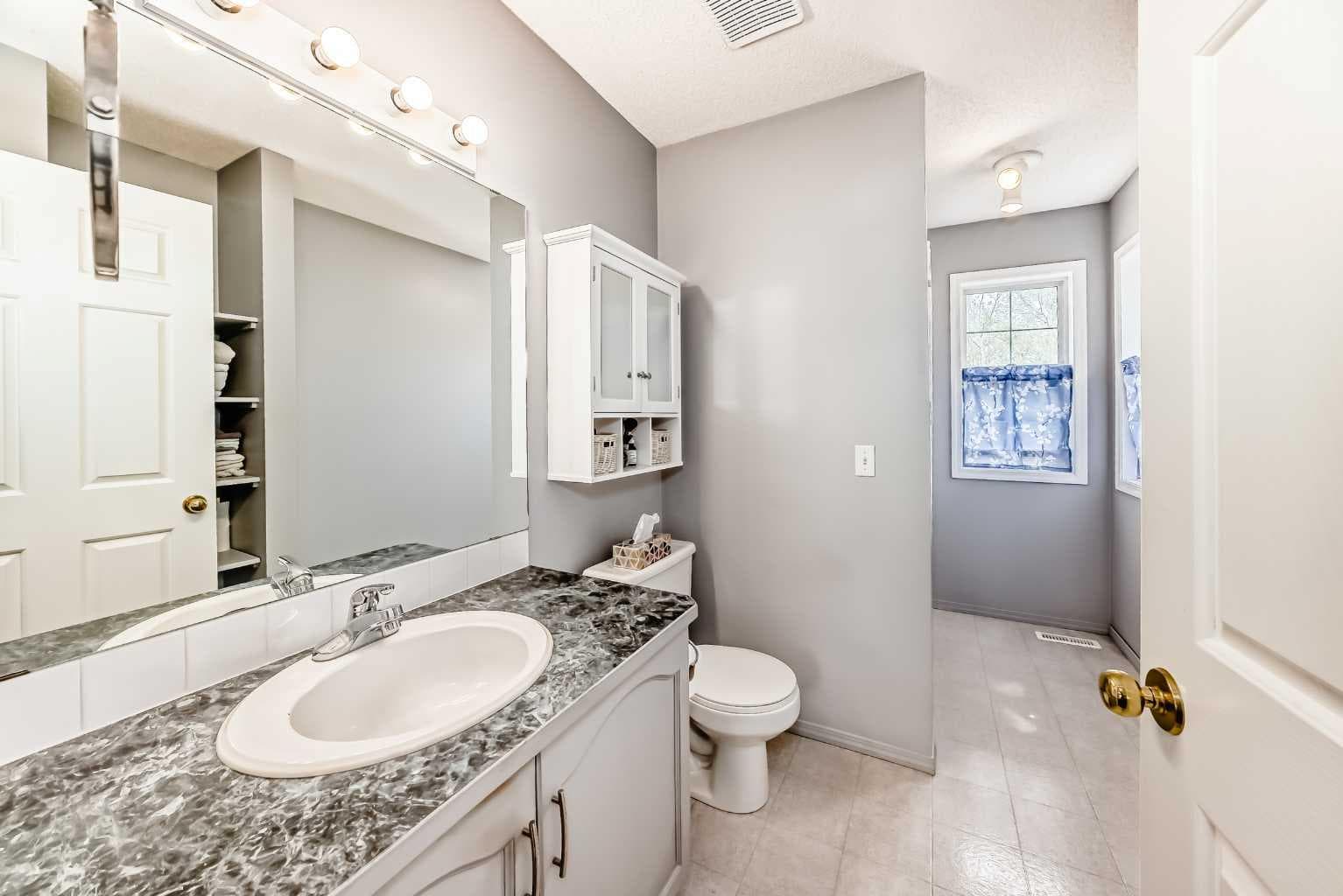 15 Citadel Meadow Crescent NW