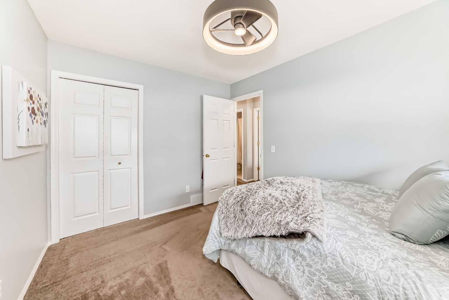 15 Citadel Meadow Crescent NW
