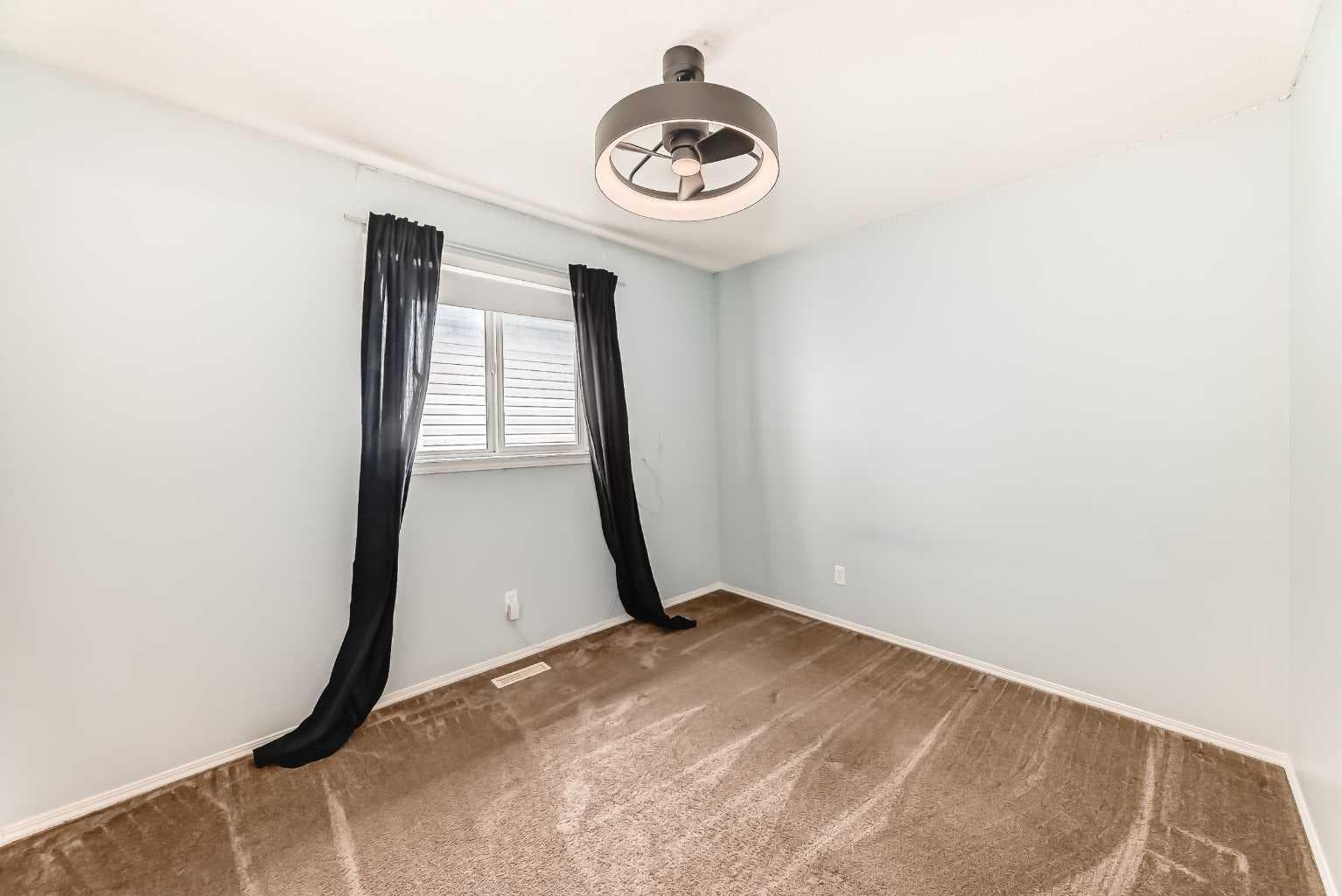 15 Citadel Meadow Crescent NW