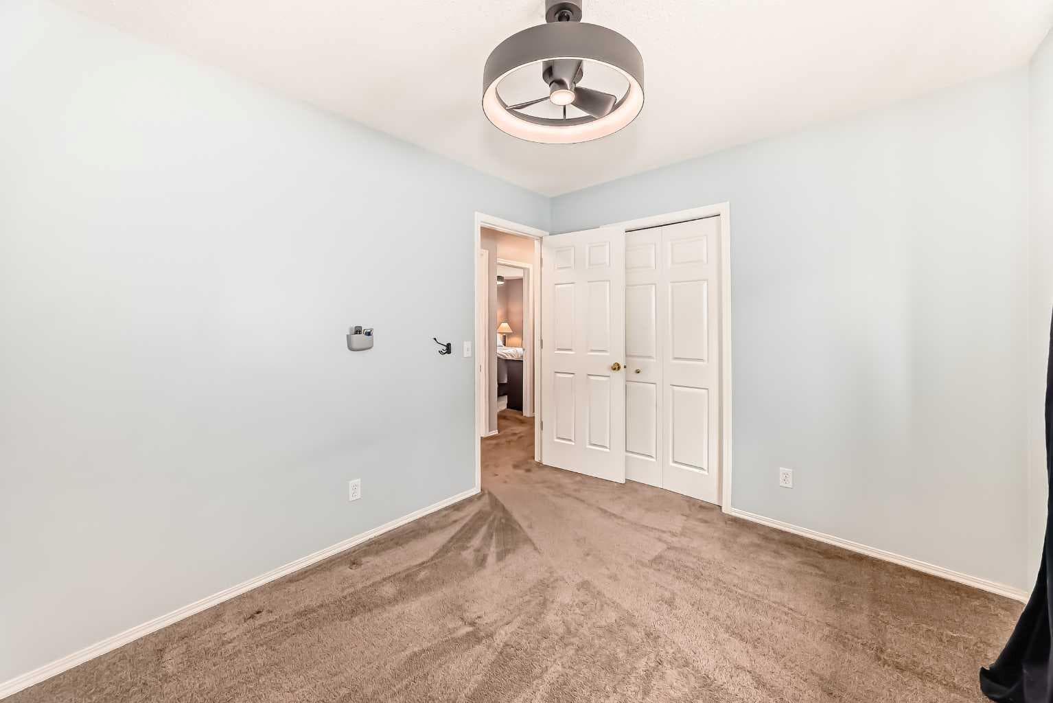 15 Citadel Meadow Crescent NW