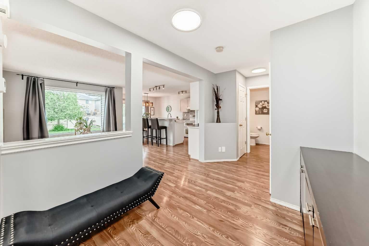 15 Citadel Meadow Crescent NW