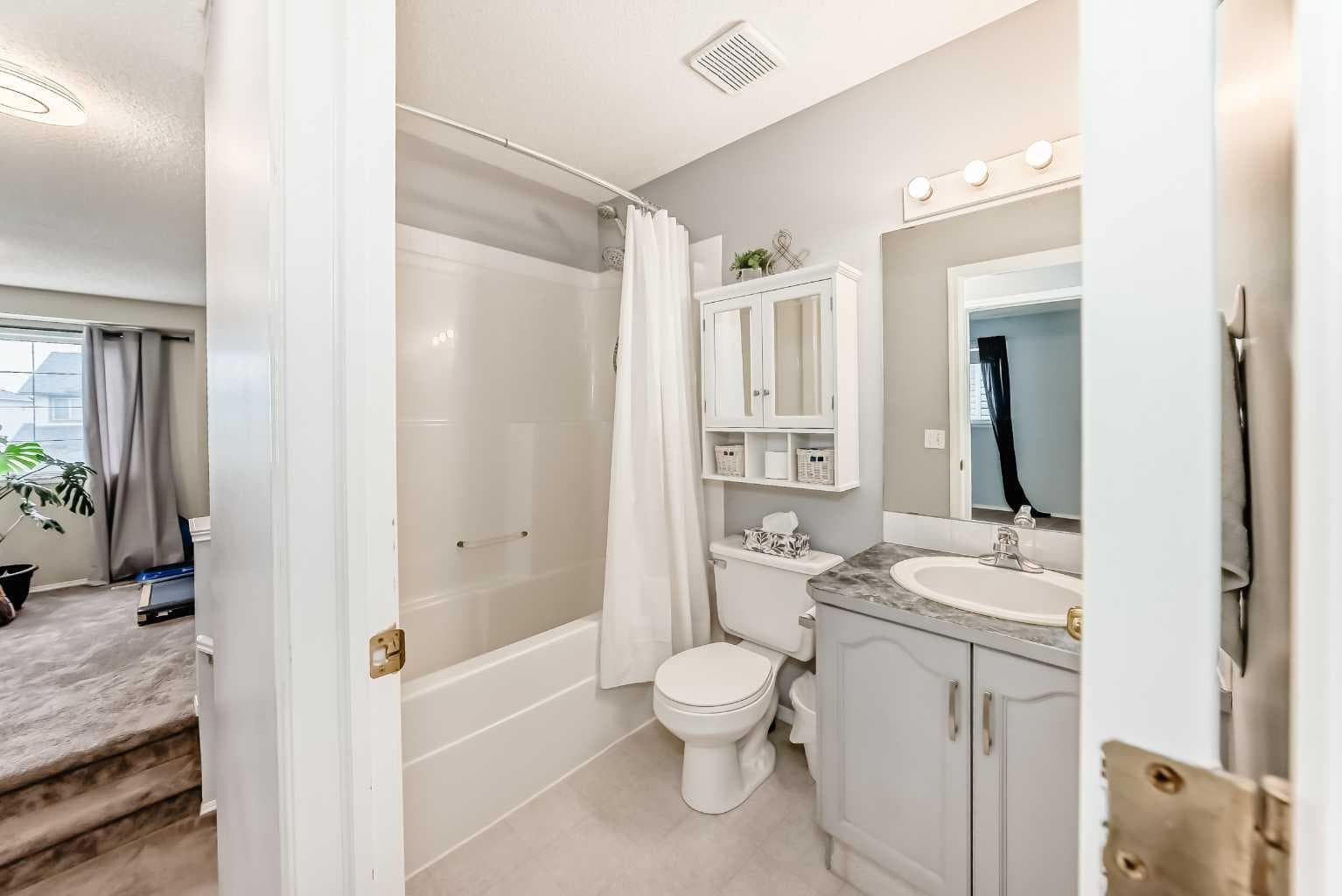 15 Citadel Meadow Crescent NW