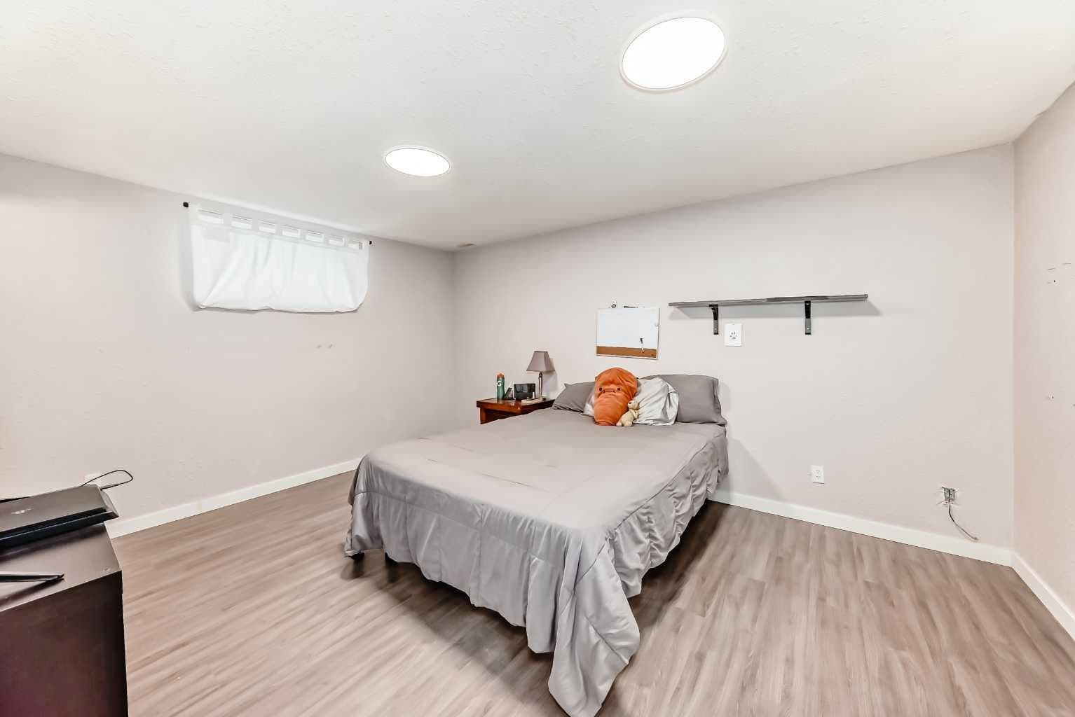 15 Citadel Meadow Crescent NW