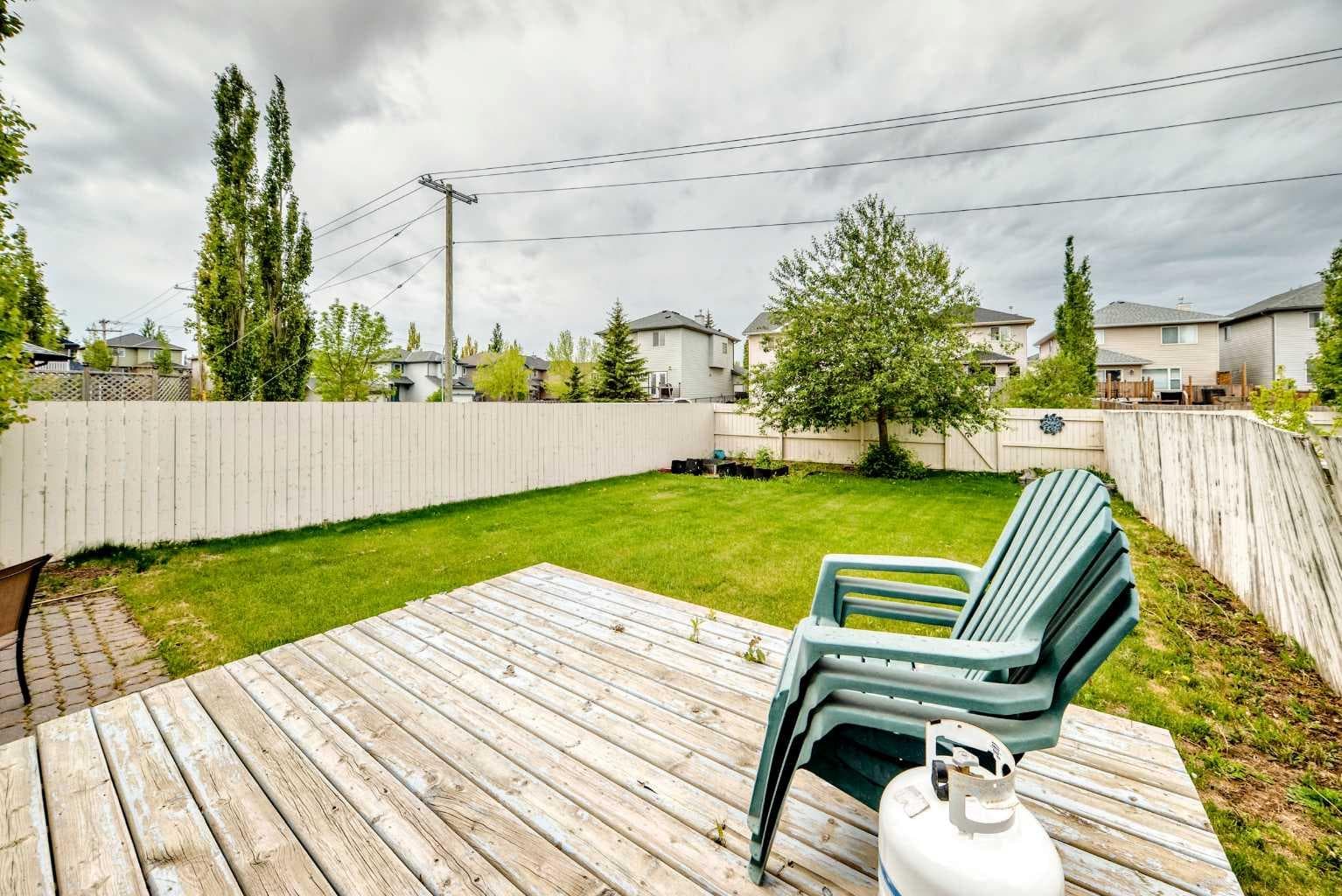 15 Citadel Meadow Crescent NW