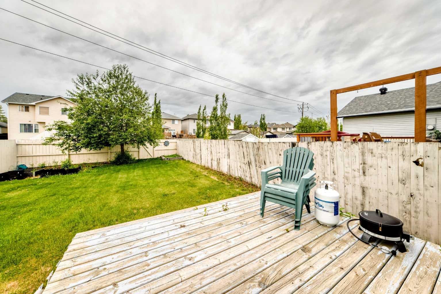 15 Citadel Meadow Crescent NW