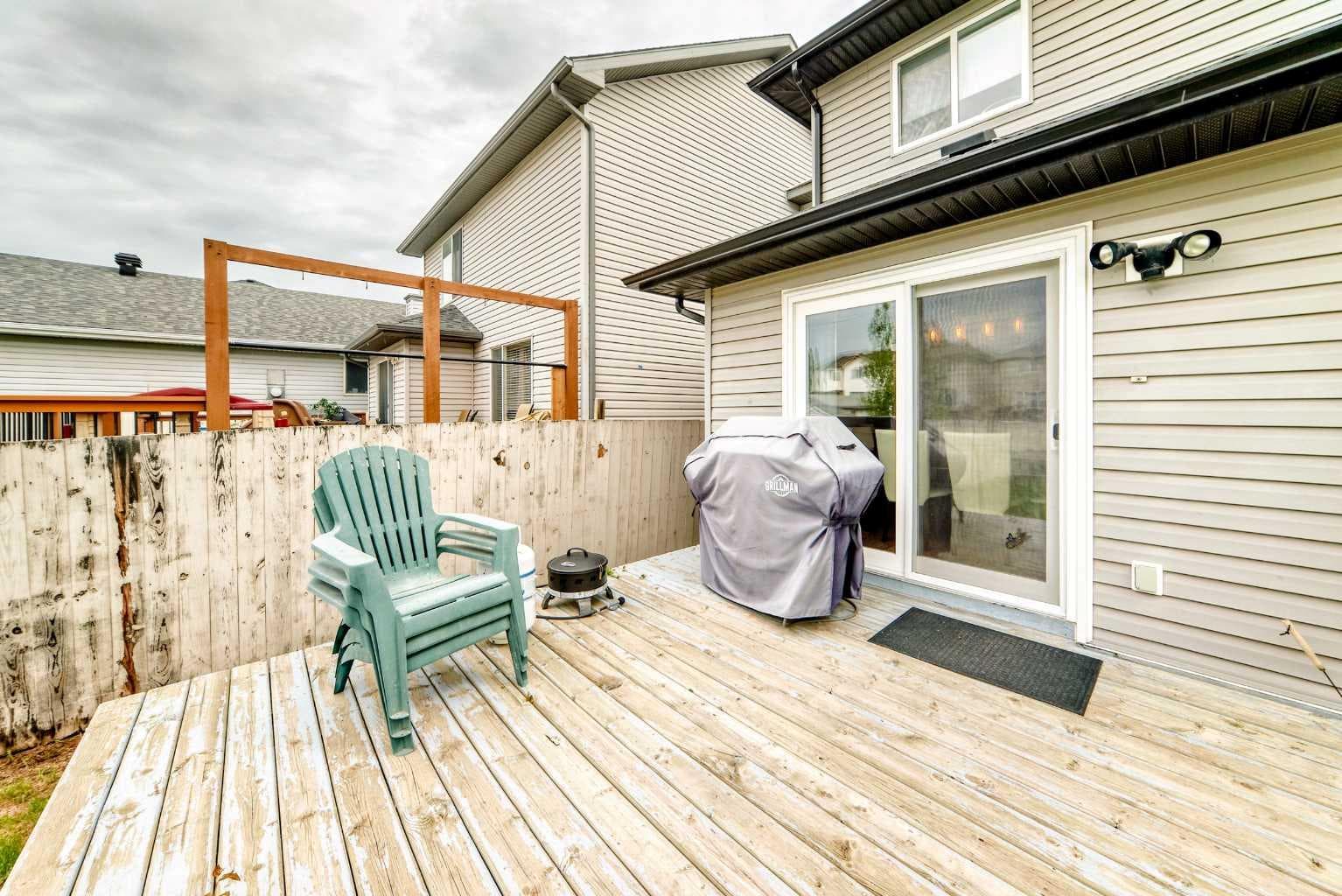 15 Citadel Meadow Crescent NW