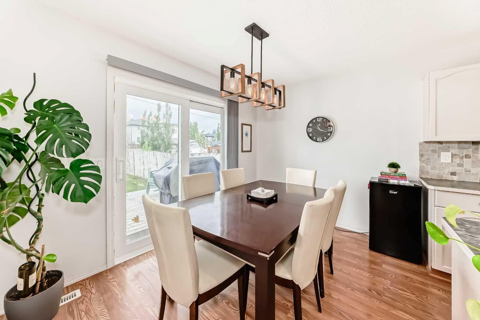 15 Citadel Meadow Crescent NW