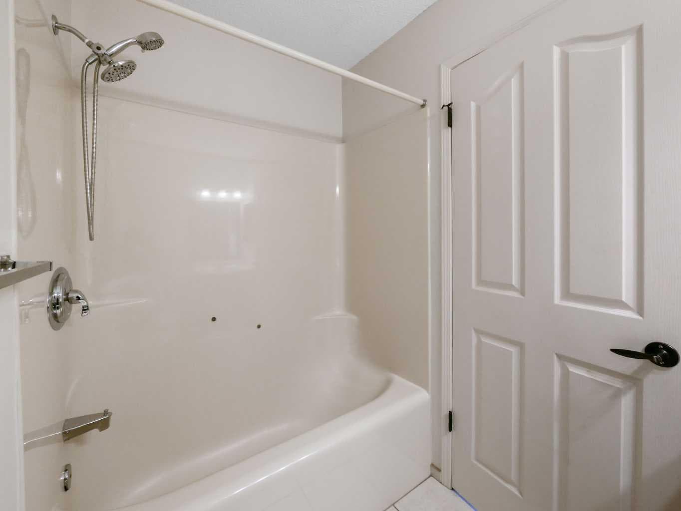 27 Erin Green Place SE