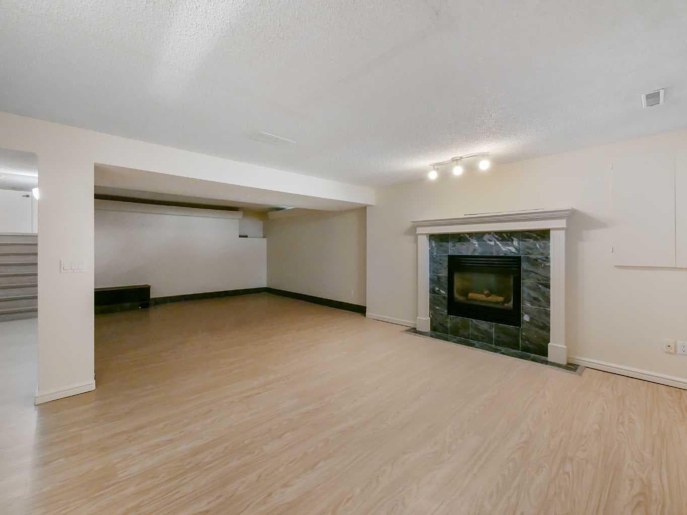 27 Erin Green Place SE
