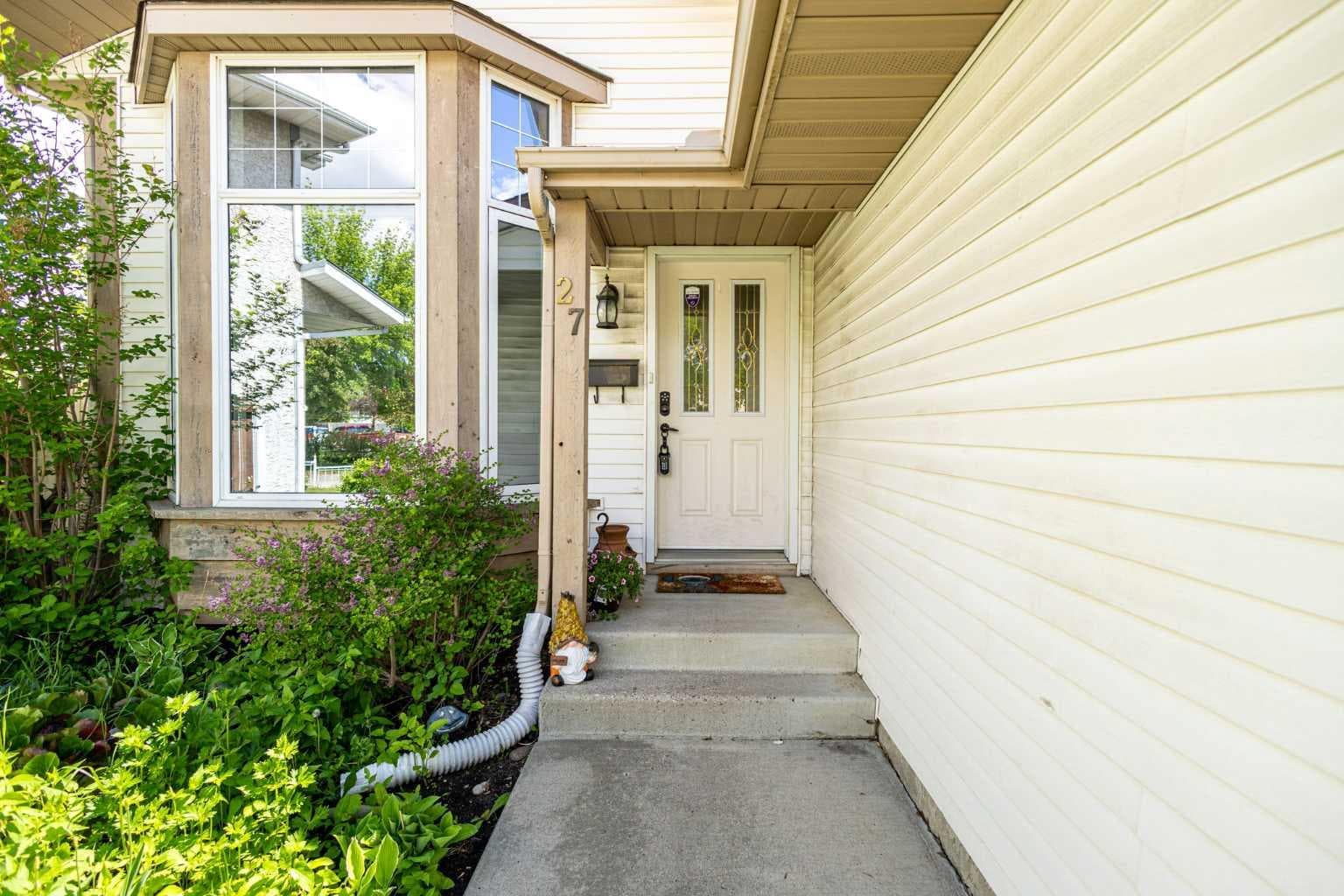 27 Erin Green Place SE