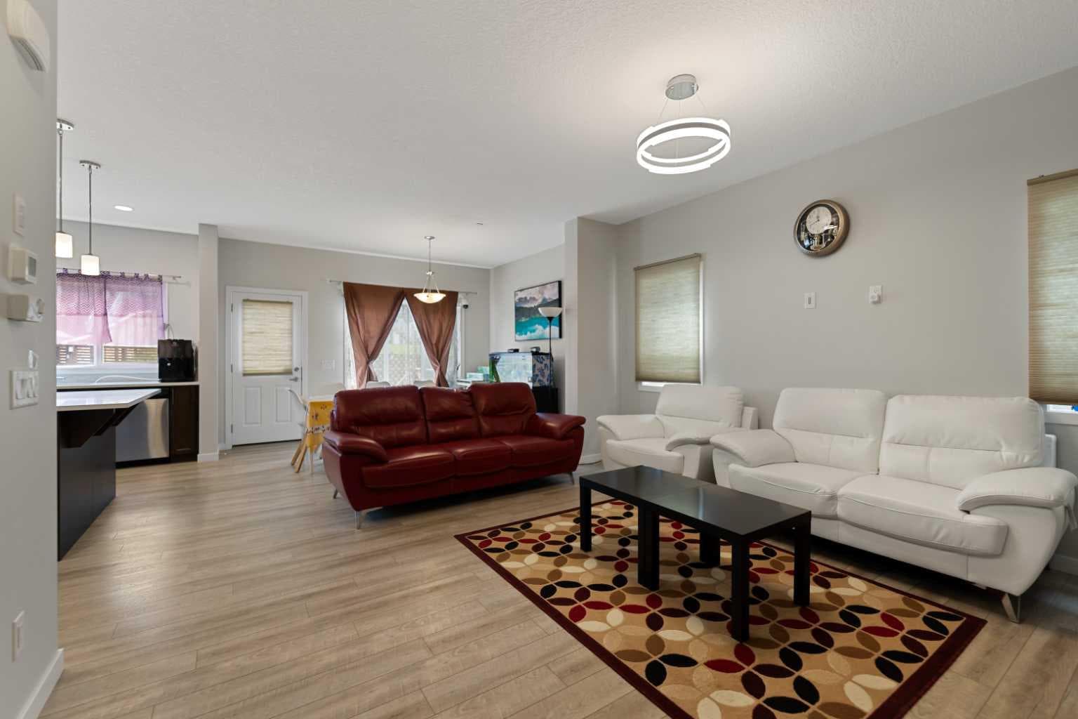 249 Lucas Crescent NW