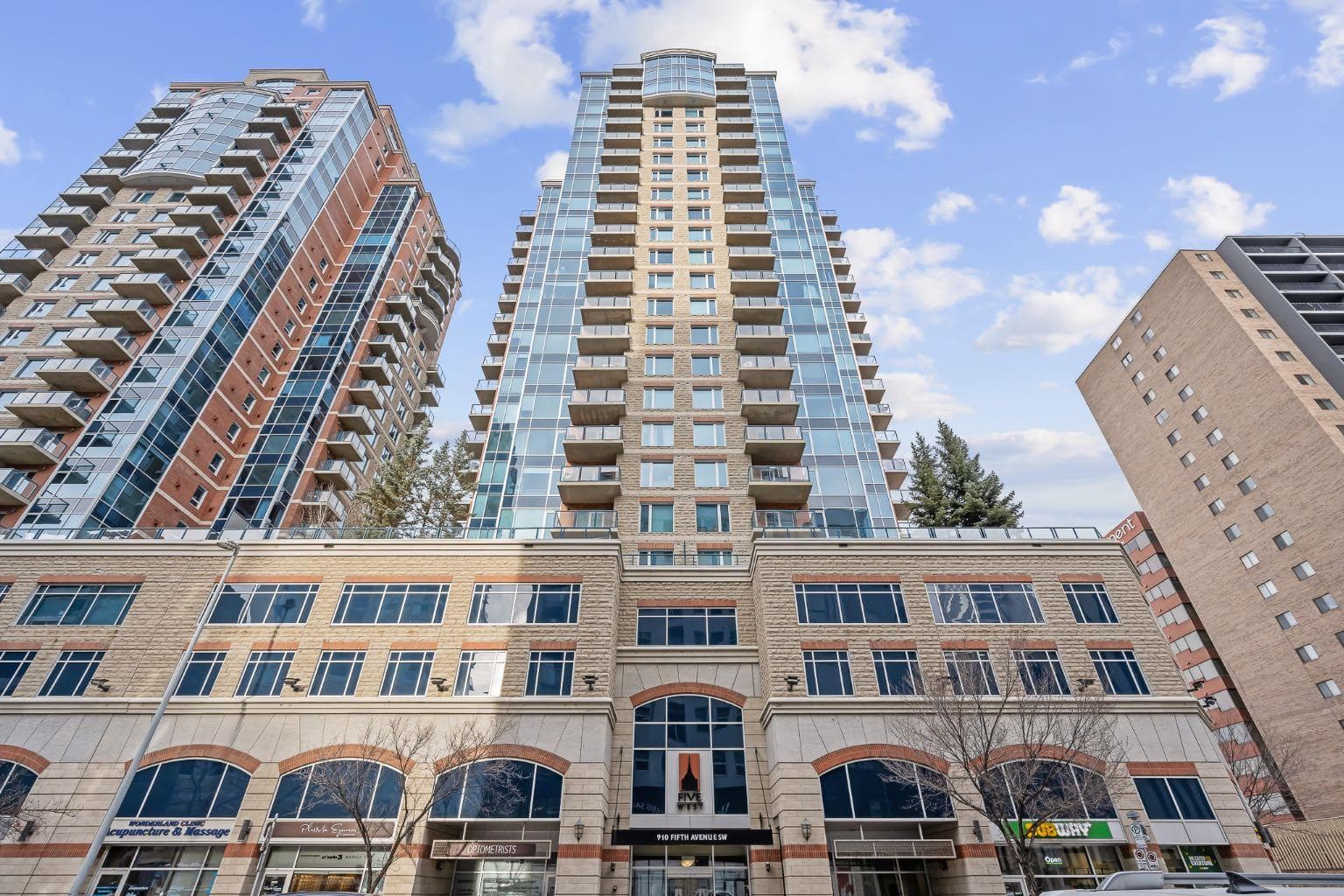 1005, 910 5 Avenue SW