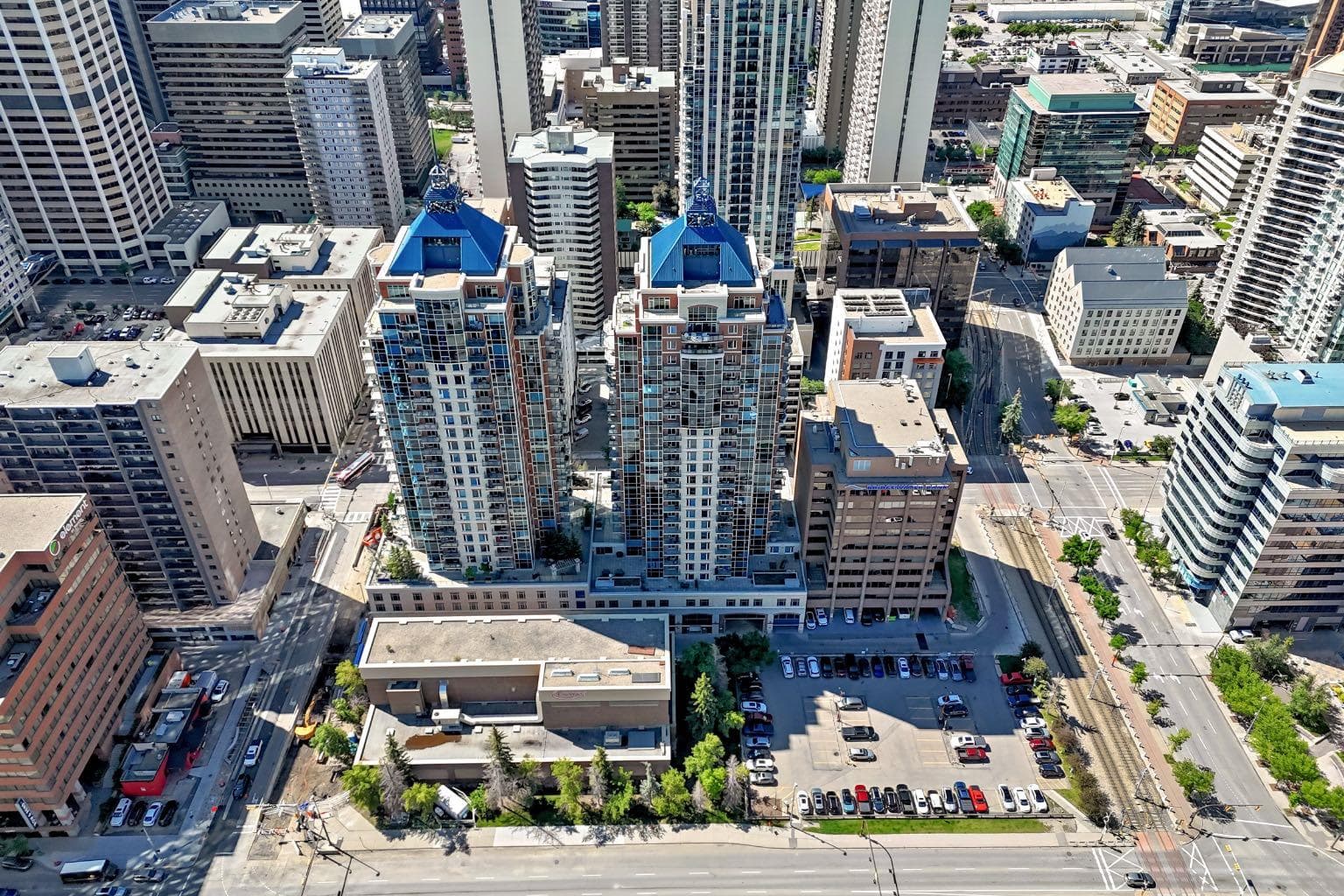1005, 910 5 Avenue SW