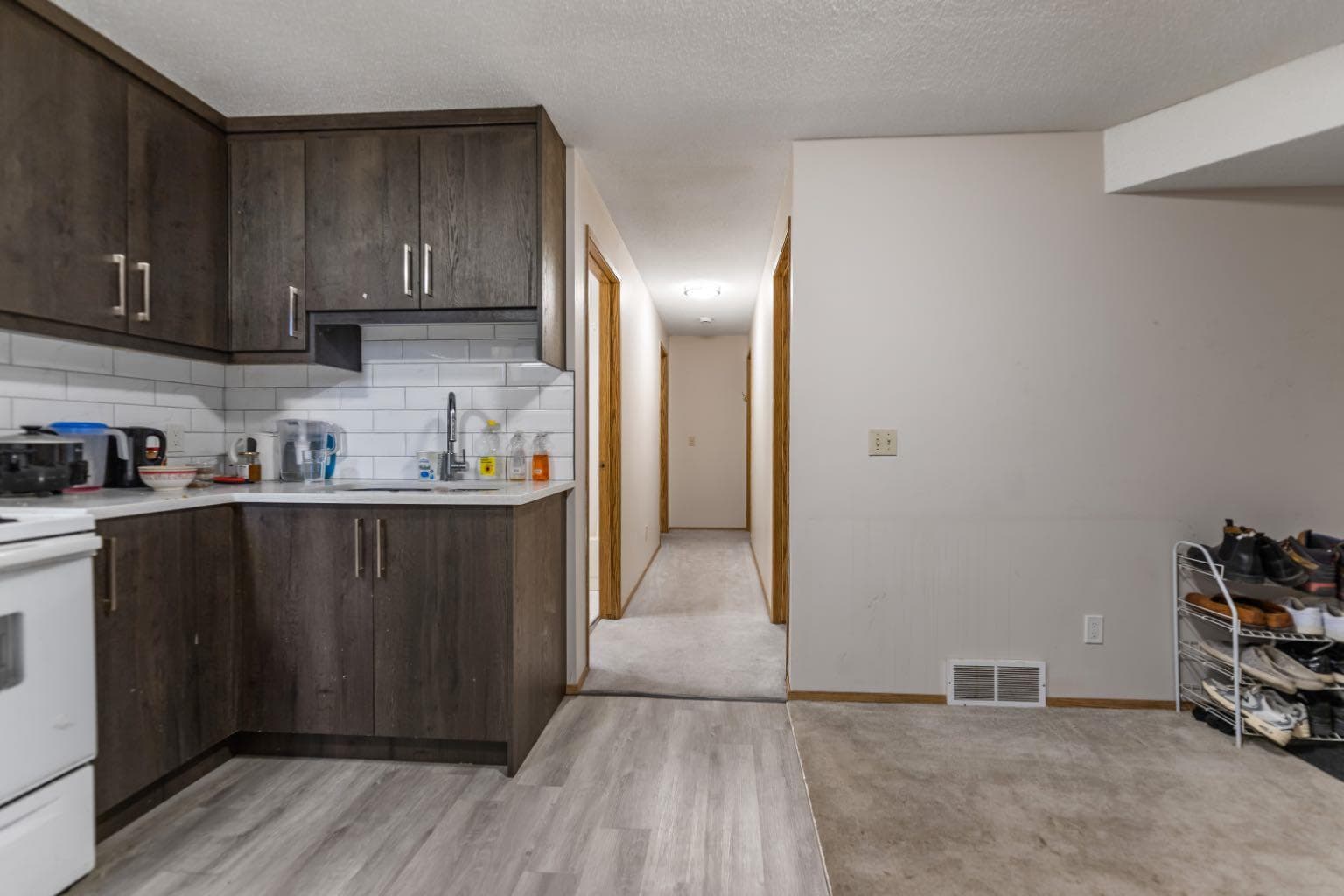 215 Carmel Close NE
