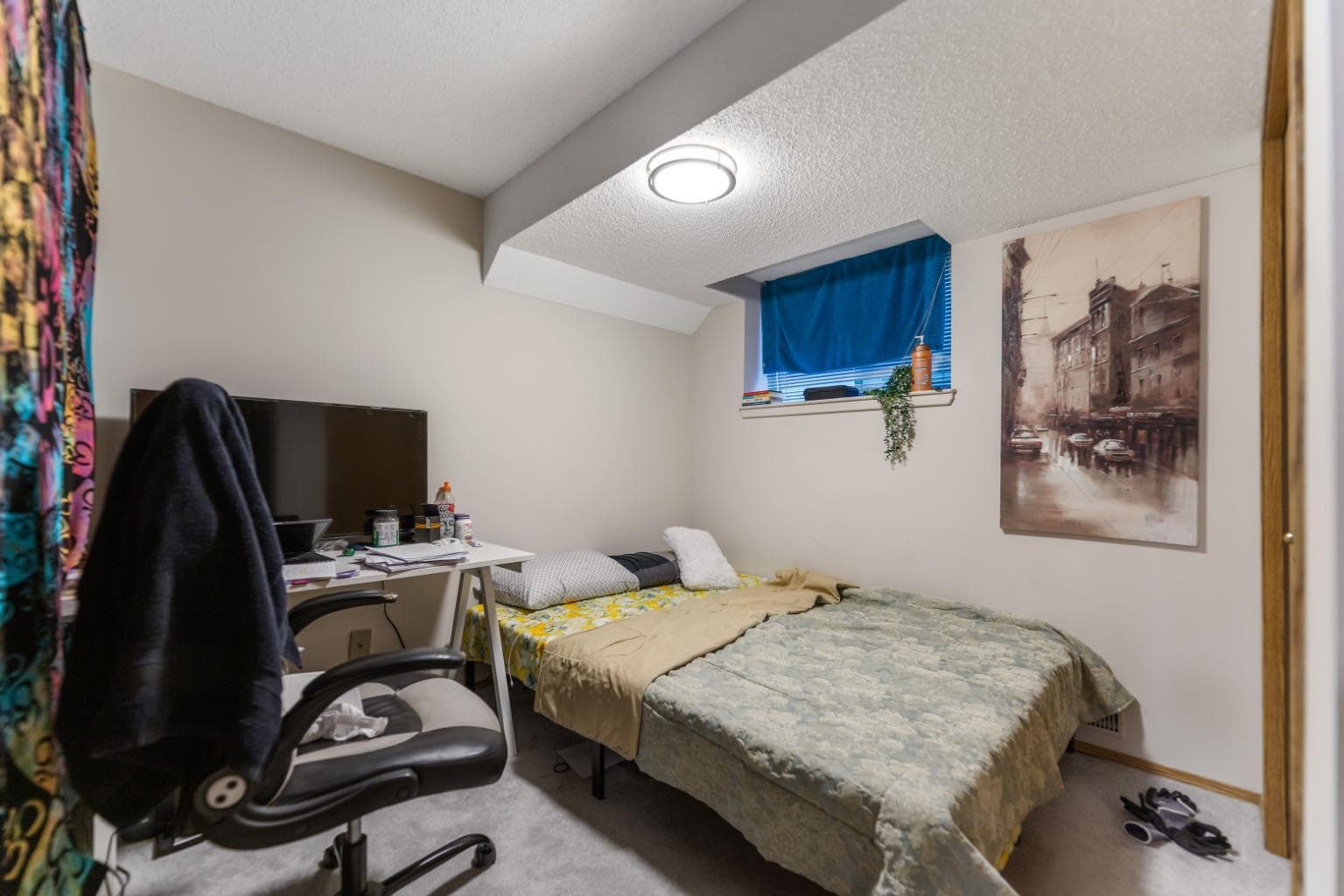 215 Carmel Close NE
